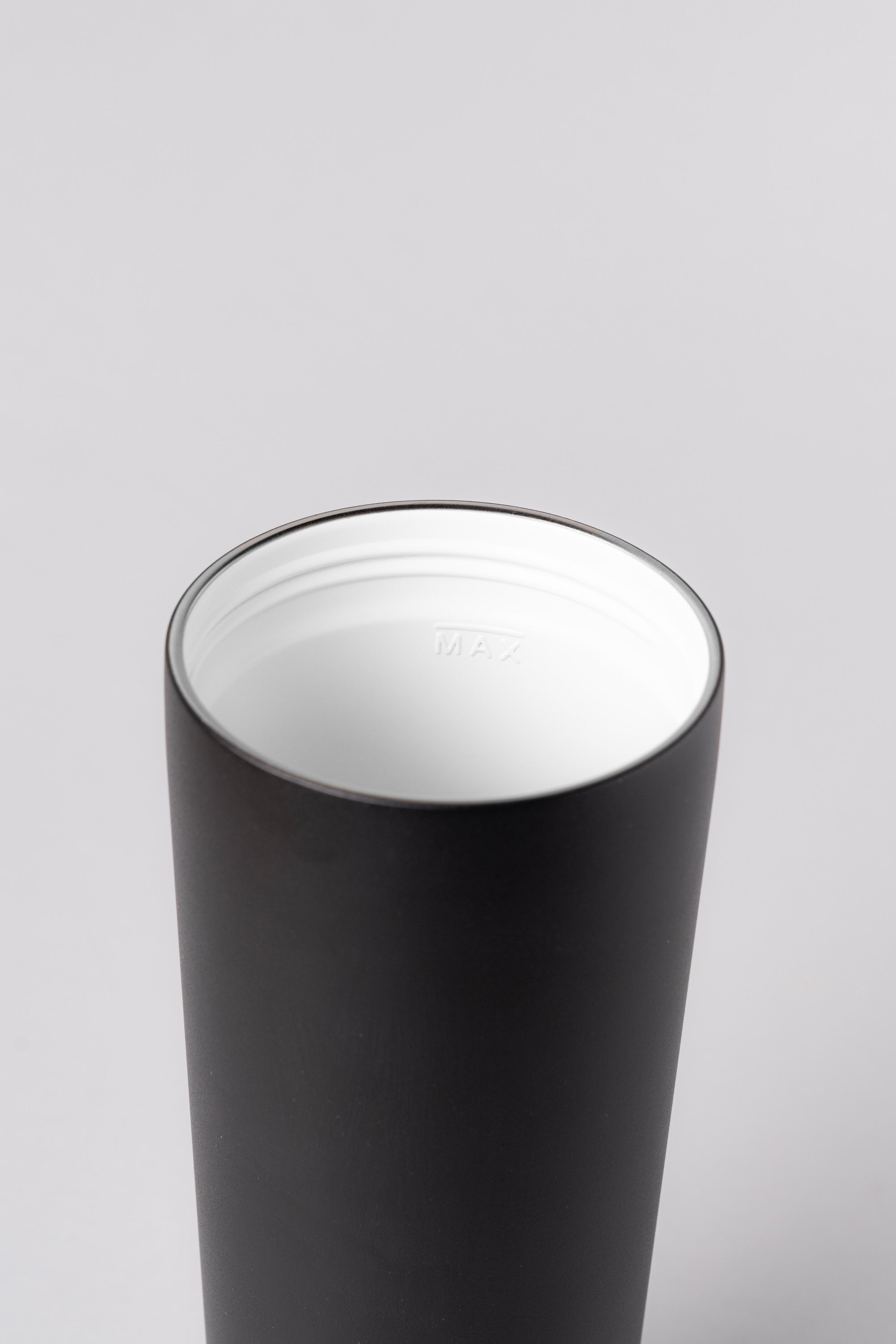 Black Canvas Māi